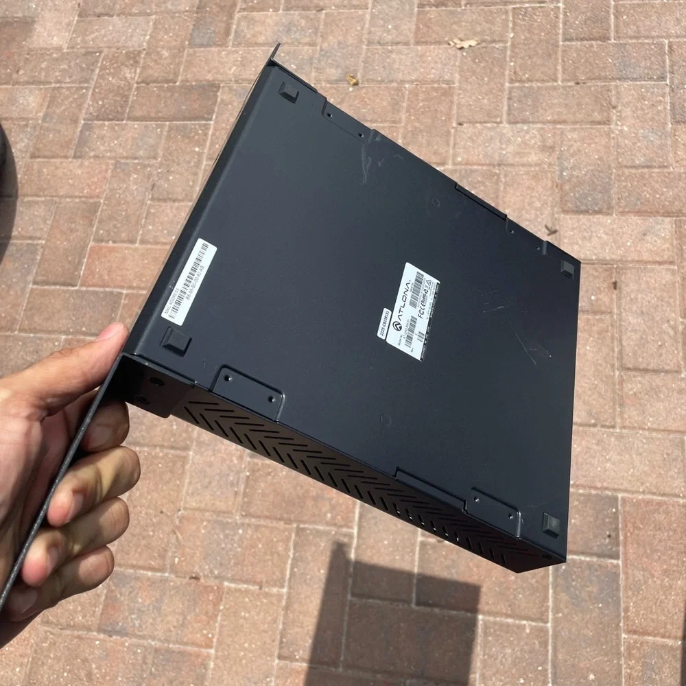 Atlona AT-UHD-SW-51 With Rack Mount Unit